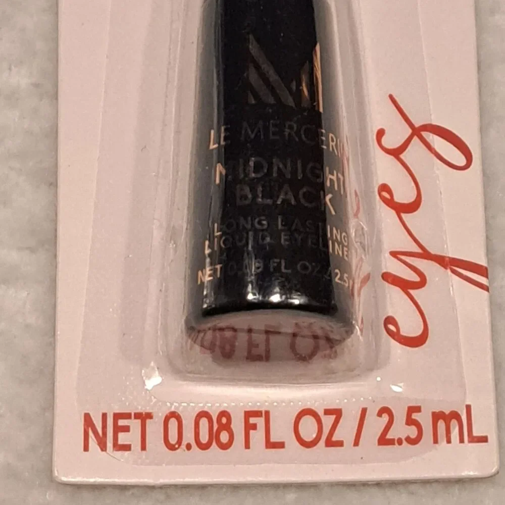 Le Mercerie favorite essentials collection- liquid eyeliner - MIDNIGHT BLACK